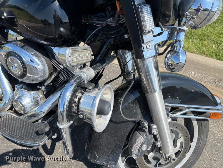 image for item EV2307 2010 Harley-Davidson FLHTP Electra Glide Police motorcycle