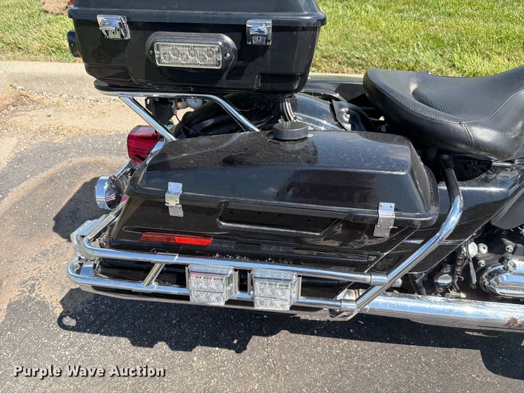 image for item EV2307 2010 Harley-Davidson FLHTP Electra Glide Police motorcycle