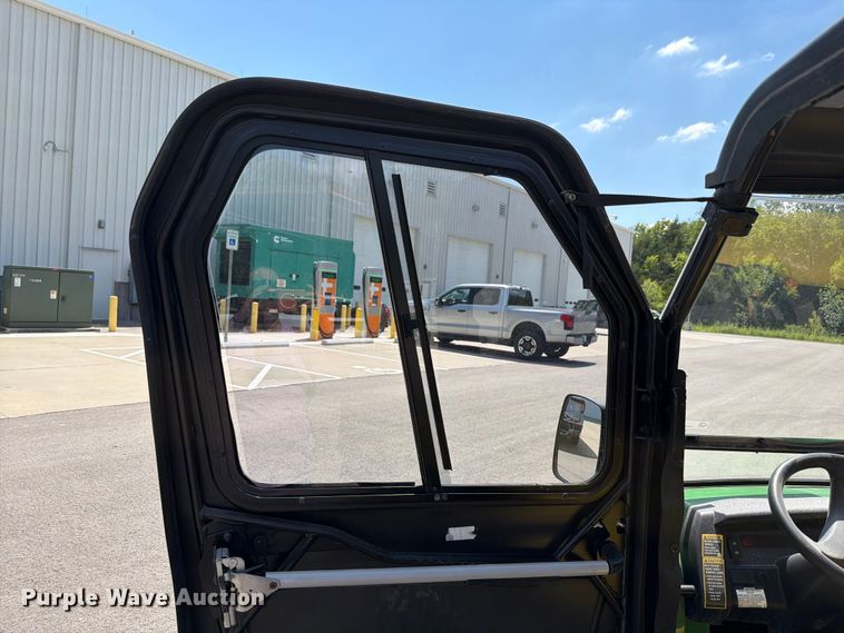 image for item EV2312 2015 John Deere HPX Gator utility vehicle