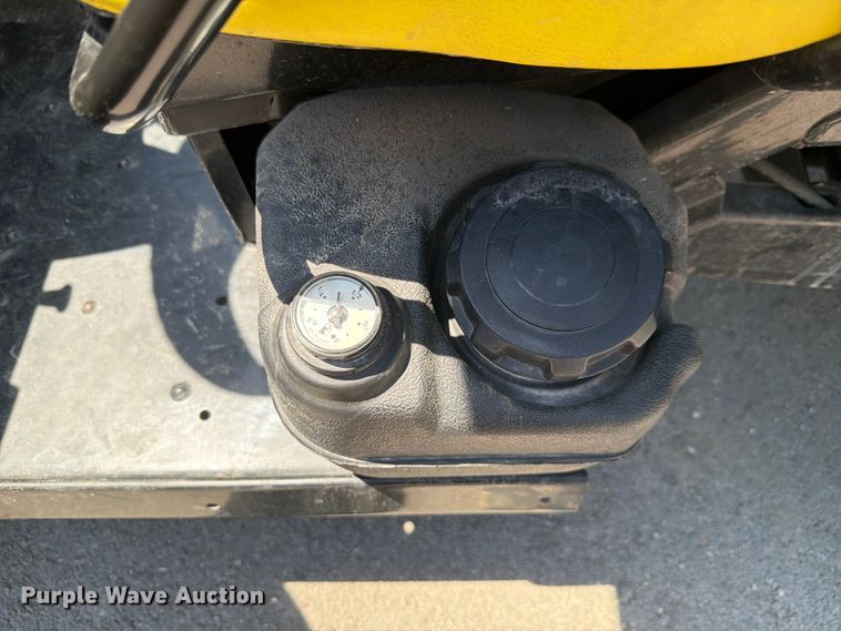image for item EV2313 2014 John Deere HPX Gator utility vehicle