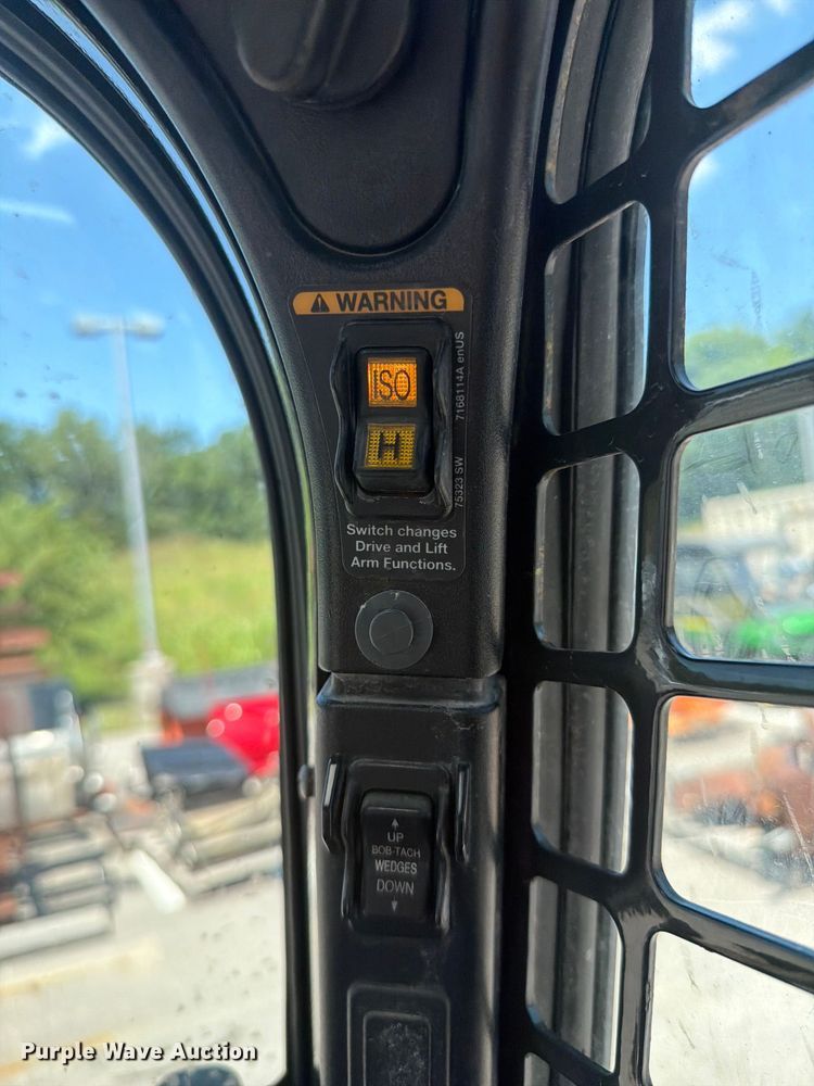 image for item EV2314 2014 Bobcat T750 tracked skid steer loader