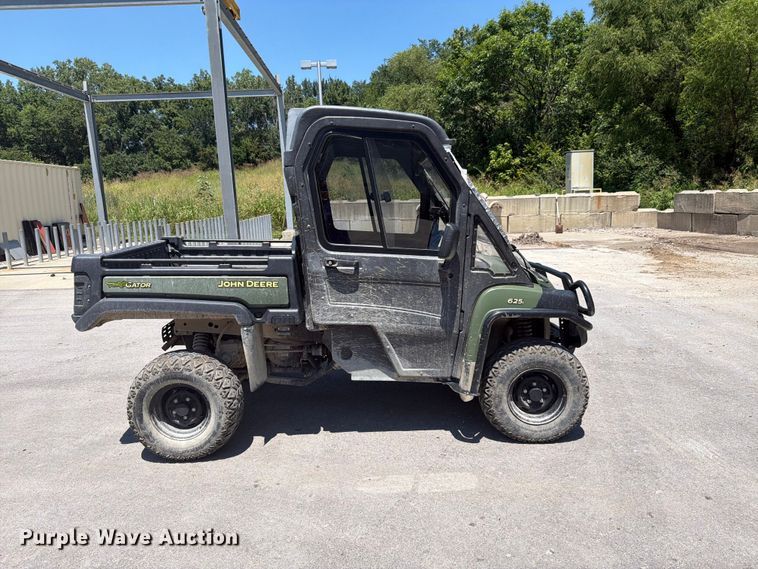 image for item EV2316 2016 John Deere 625i XUV Gator utility vehicle