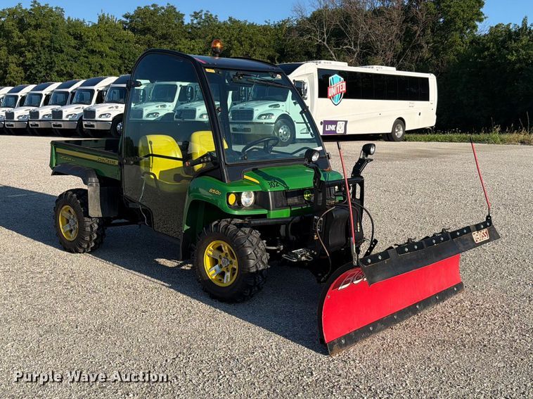 image for item EV2318 2009 John Deere 850D Gator XUV utility vehicle