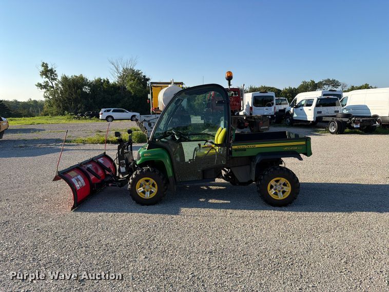 image for item EV2318 2009 John Deere 850D Gator XUV utility vehicle