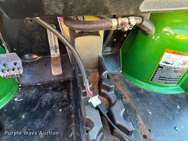 image for item EV2318 2009 John Deere 850D Gator XUV utility vehicle