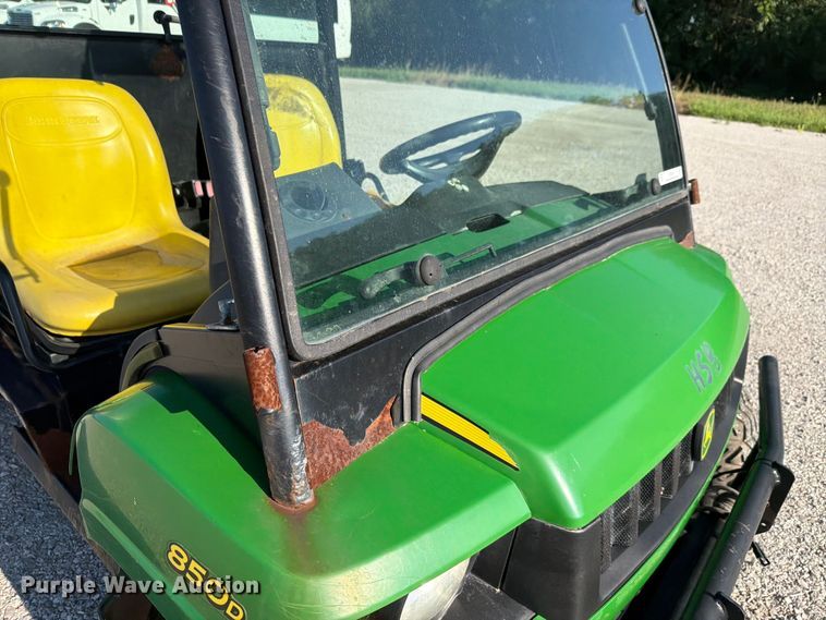 image for item EV2319 2009 John Deere 850D utility vehicle