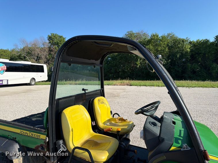 image for item EV2319 2009 John Deere 850D utility vehicle