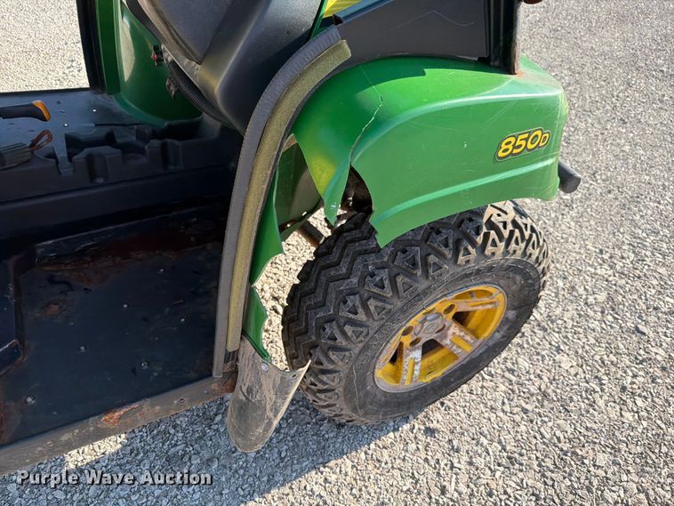 image for item EV2319 2009 John Deere 850D utility vehicle