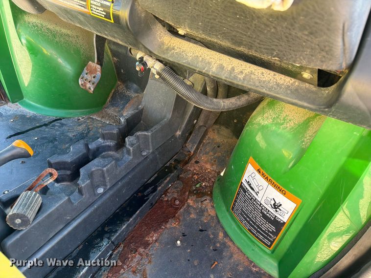 image for item EV2319 2009 John Deere 850D utility vehicle