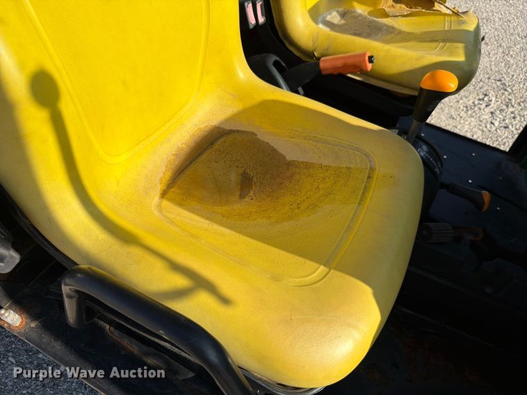 image for item EV2319 2009 John Deere 850D utility vehicle