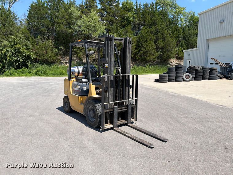 image for item EV2320 Caterpillar GP25KHP forklift