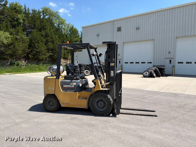 image for item EV2320 Caterpillar GP25KHP forklift