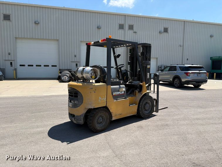image for item EV2320 Caterpillar GP25KHP forklift