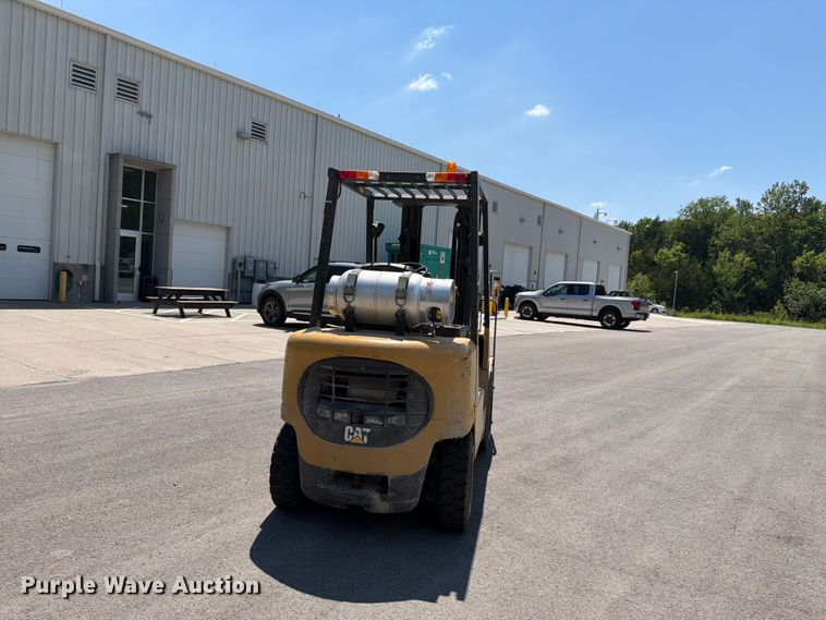 image for item EV2320 Caterpillar GP25KHP forklift