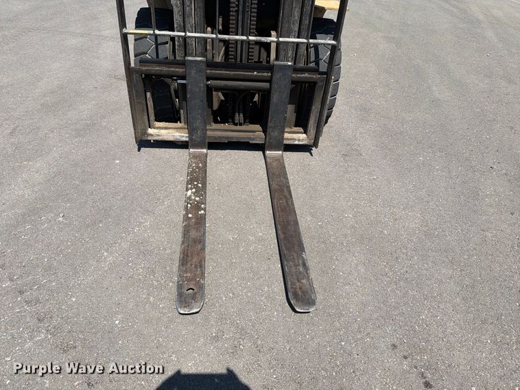 image for item EV2320 Caterpillar GP25KHP forklift