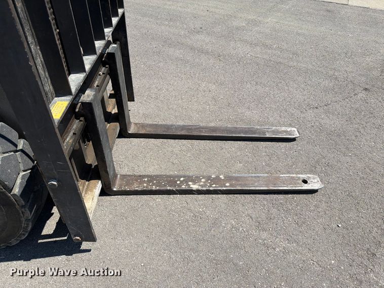 image for item EV2320 Caterpillar GP25KHP forklift