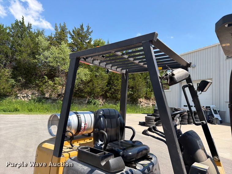 image for item EV2320 Caterpillar GP25KHP forklift