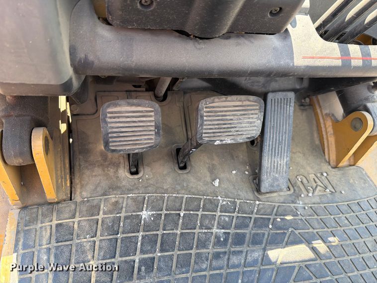 image for item EV2320 Caterpillar GP25KHP forklift