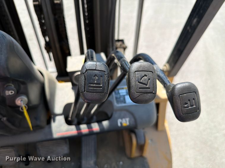 image for item EV2320 Caterpillar GP25KHP forklift