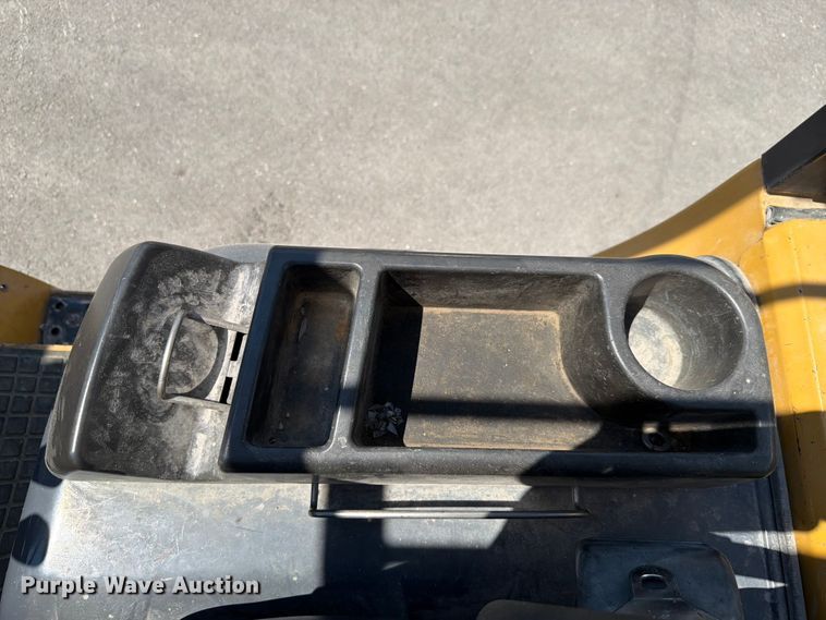 image for item EV2320 Caterpillar GP25KHP forklift