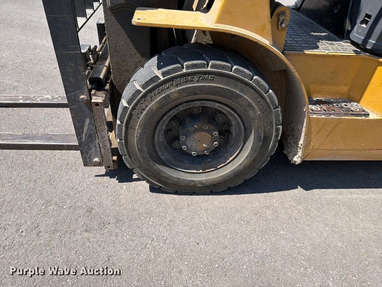 image for item EV2320 Caterpillar GP25KHP forklift
