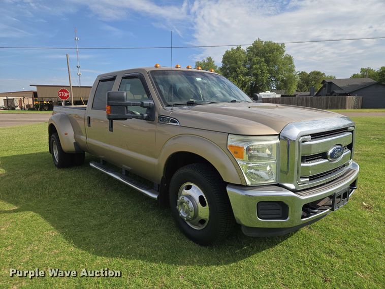 image for item EW0413 2012 Ford F350 Super Duty Crew Cab pickup truck