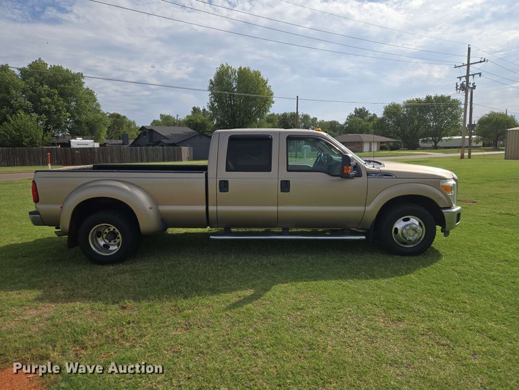 image for item EW0413 2012 Ford F350 Super Duty Crew Cab pickup truck
