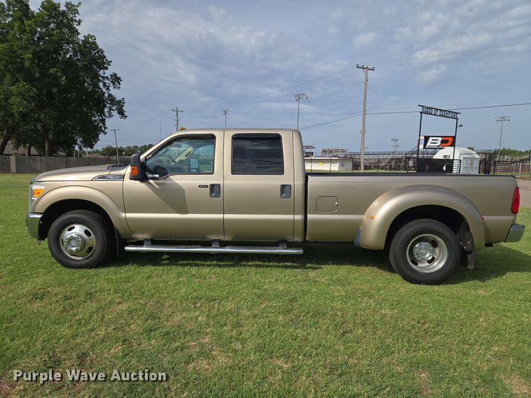 image for item EW0413 2012 Ford F350 Super Duty Crew Cab pickup truck