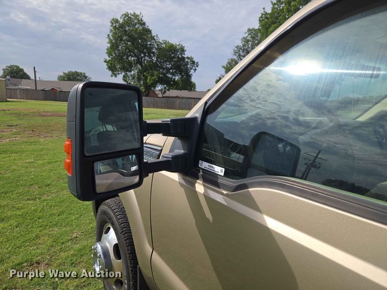 image for item EW0413 2012 Ford F350 Super Duty Crew Cab pickup truck