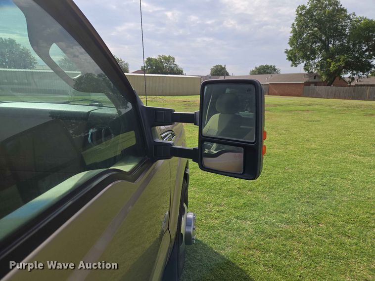 image for item EW0413 2012 Ford F350 Super Duty Crew Cab pickup truck