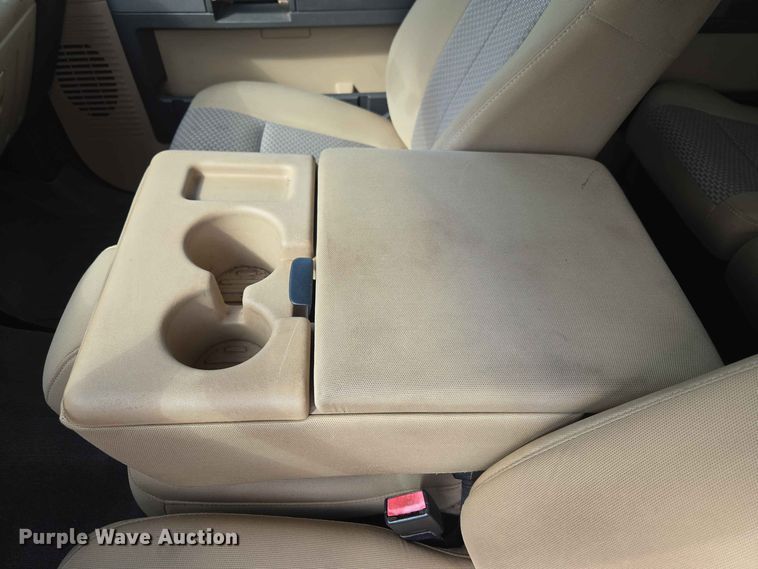 image for item EW0413 2012 Ford F350 Super Duty Crew Cab pickup truck