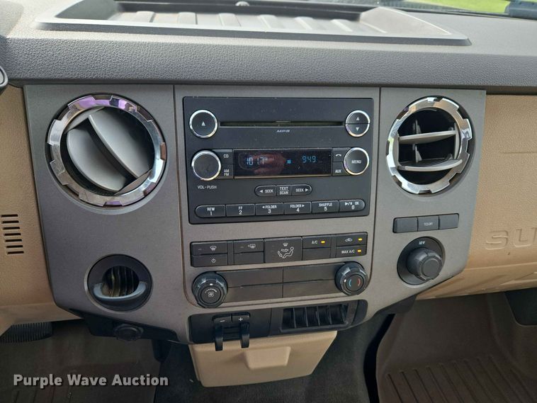 image for item EW0413 2012 Ford F350 Super Duty Crew Cab pickup truck