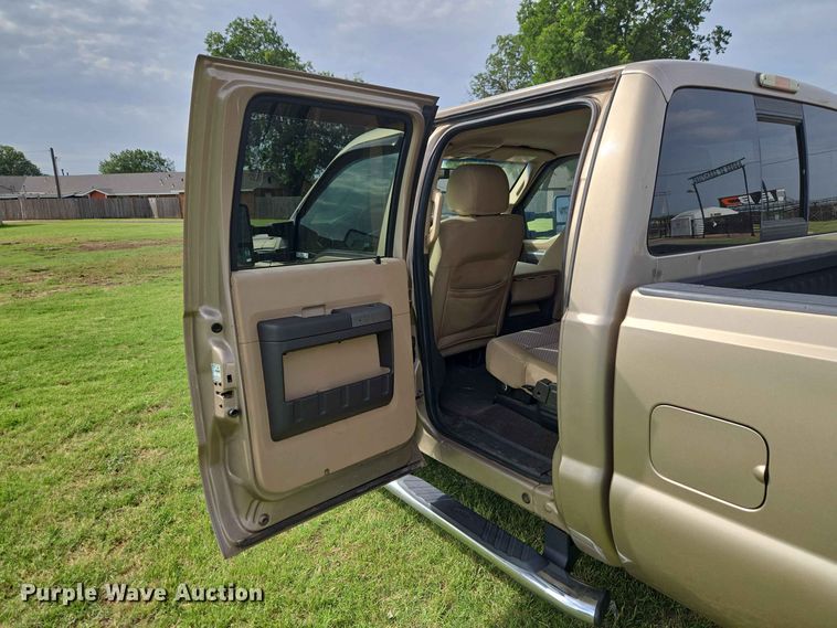 image for item EW0413 2012 Ford F350 Super Duty Crew Cab pickup truck