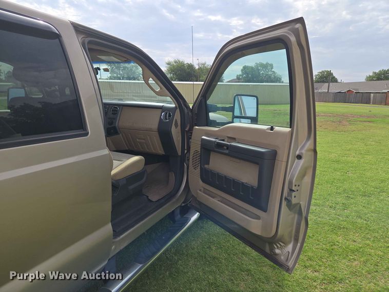 image for item EW0413 2012 Ford F350 Super Duty Crew Cab pickup truck
