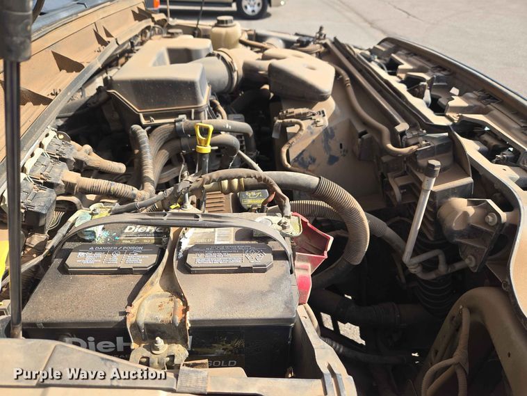 image for item EW0413 2012 Ford F350 Super Duty Crew Cab pickup truck