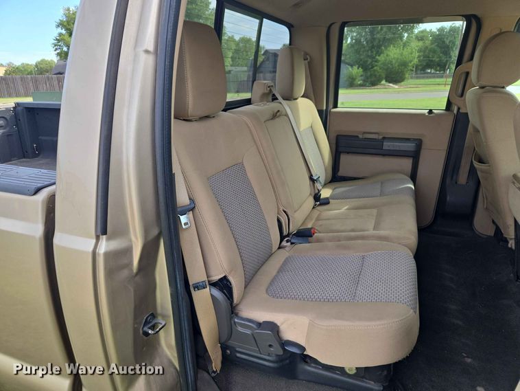 image for item EW0413 2012 Ford F350 Super Duty Crew Cab pickup truck