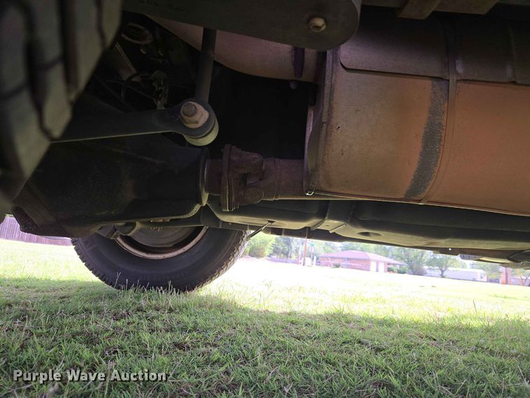 image for item EW0413 2012 Ford F350 Super Duty Crew Cab pickup truck