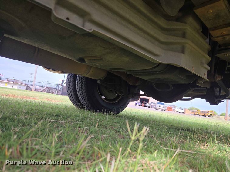 image for item EW0413 2012 Ford F350 Super Duty Crew Cab pickup truck