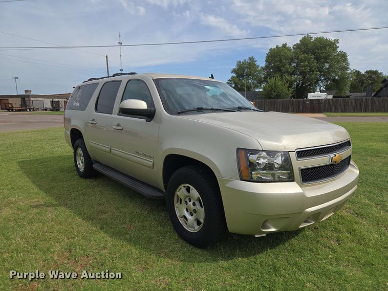 image for item EW0414 2013 Chevrolet Suburban SUV