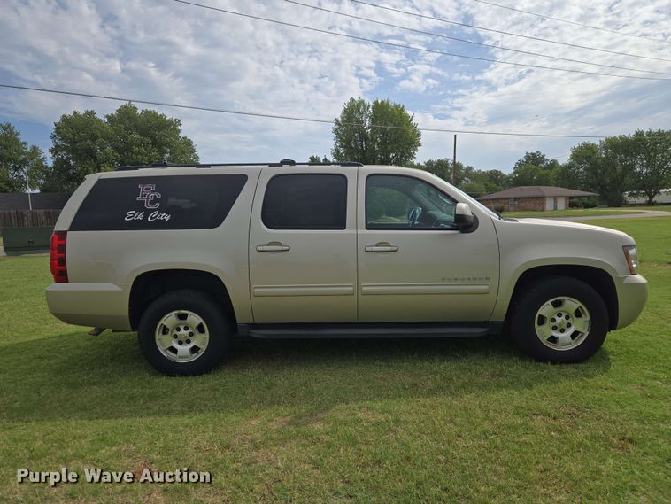 image for item EW0414 2013 Chevrolet Suburban SUV