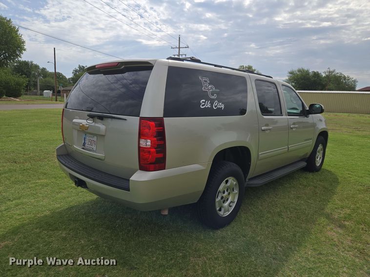 image for item EW0414 2013 Chevrolet Suburban SUV