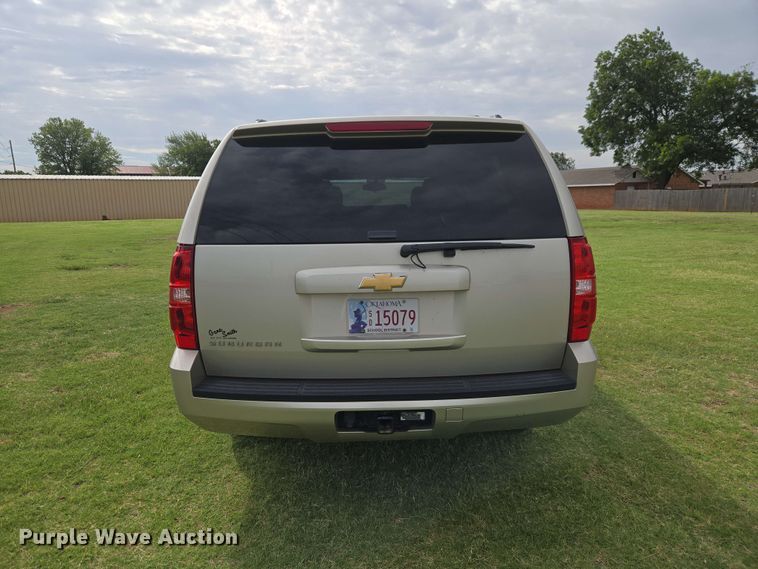 image for item EW0414 2013 Chevrolet Suburban SUV