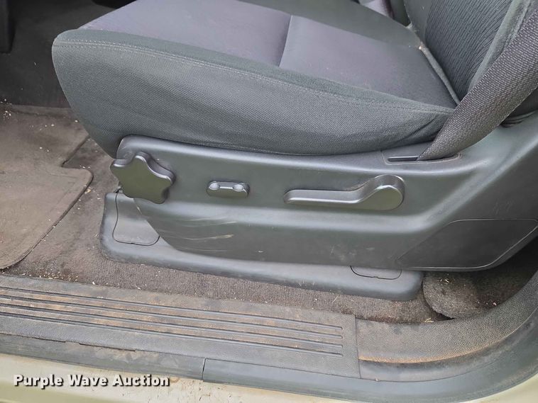 image for item EW0414 2013 Chevrolet Suburban SUV