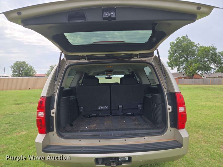 image for item EW0414 2013 Chevrolet Suburban SUV