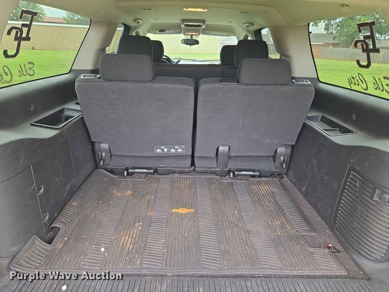image for item EW0414 2013 Chevrolet Suburban SUV