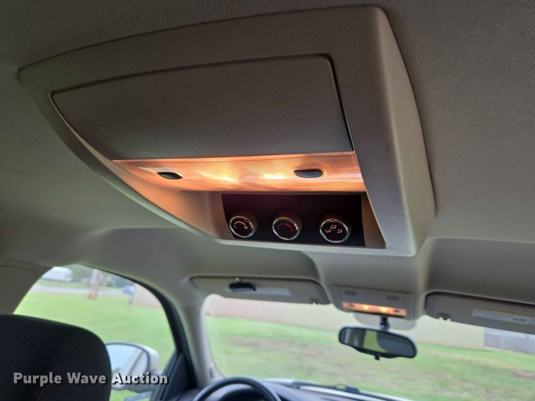 image for item EW0414 2013 Chevrolet Suburban SUV