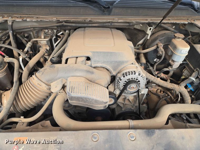 image for item EW0414 2013 Chevrolet Suburban SUV
