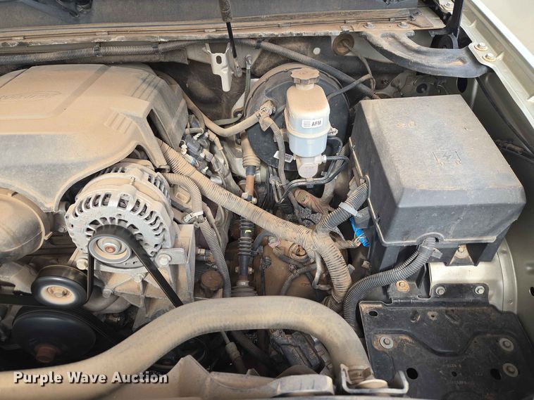 image for item EW0414 2013 Chevrolet Suburban SUV