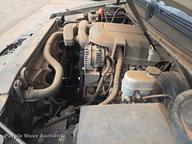 image for item EW0414 2013 Chevrolet Suburban SUV