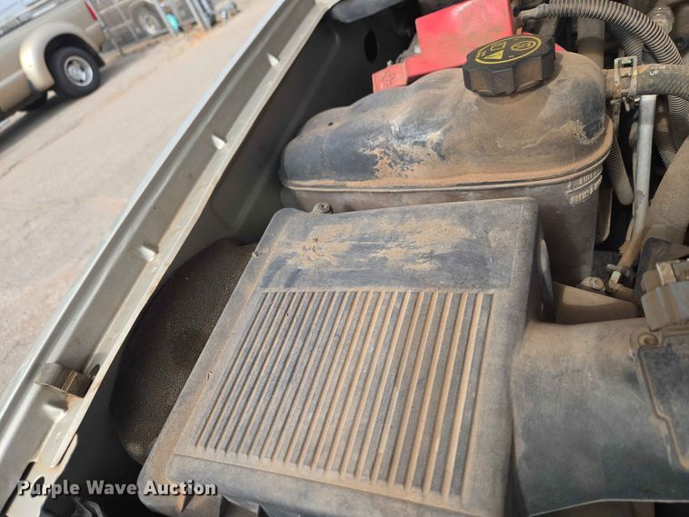 image for item EW0414 2013 Chevrolet Suburban SUV